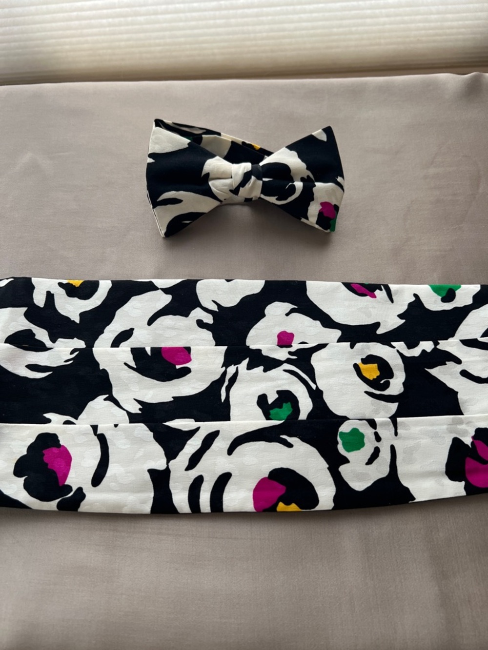 Vintage Black & White Floral Cummerbund and Bow Tie Set in 100%Silk Made in USA